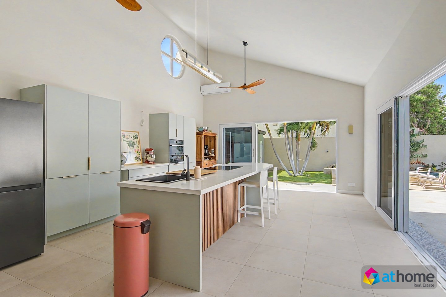 Property in Matancia
