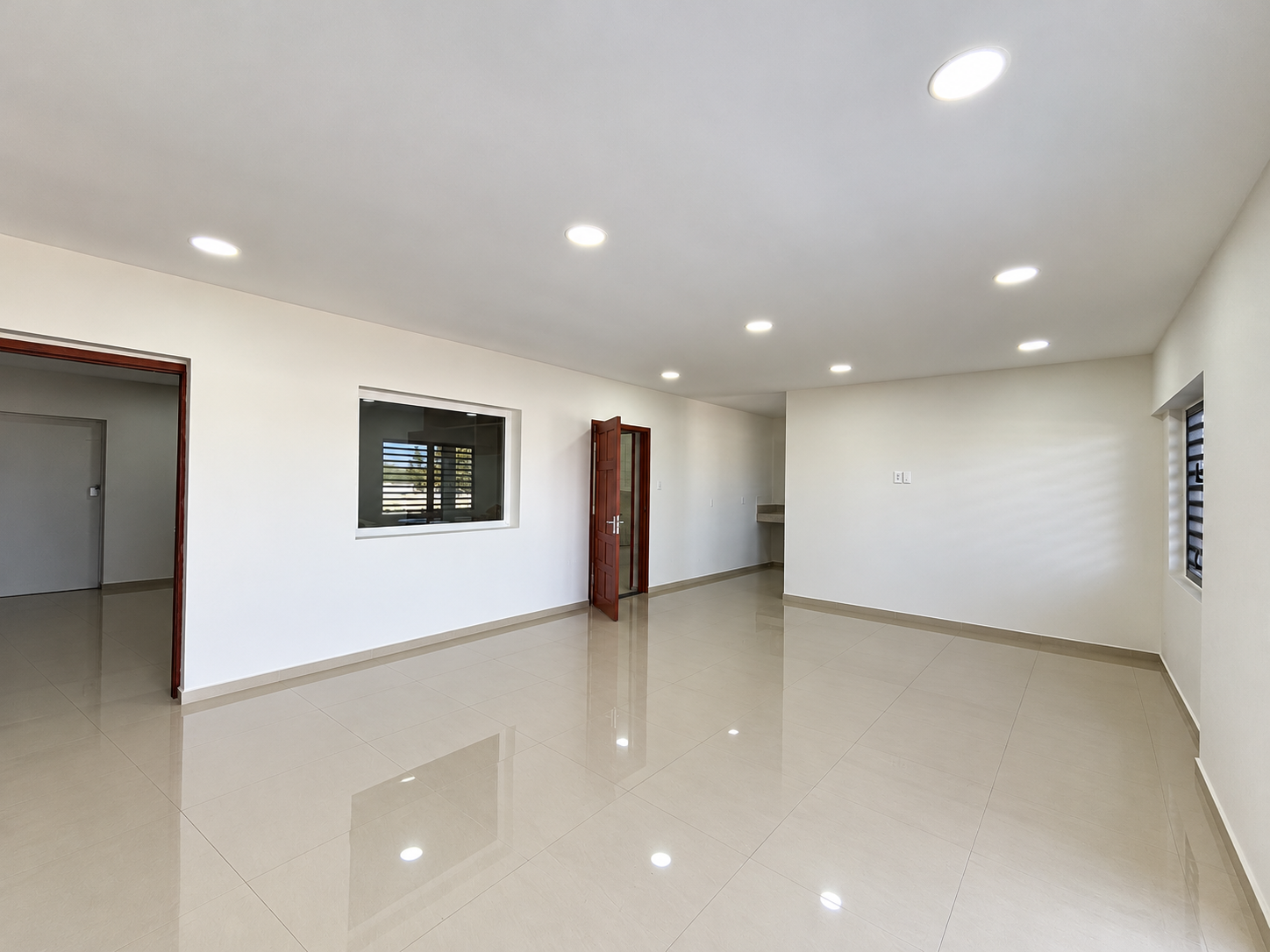 Commercial in Mahuma