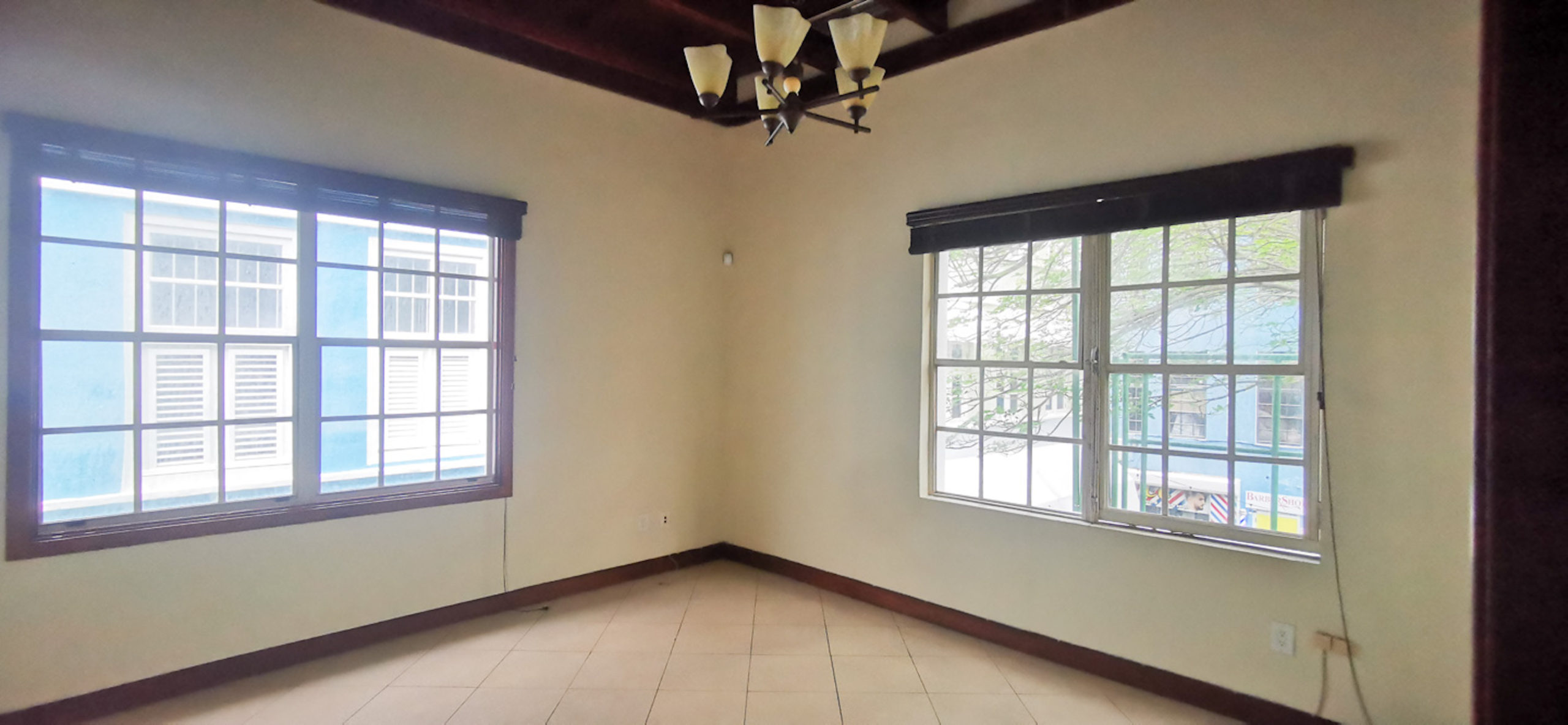 Commercial in Punda