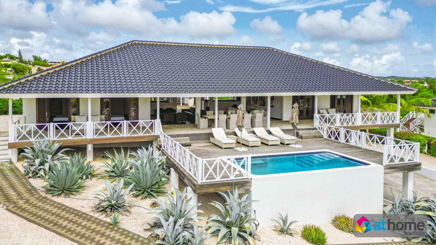 Property in Vista Royal