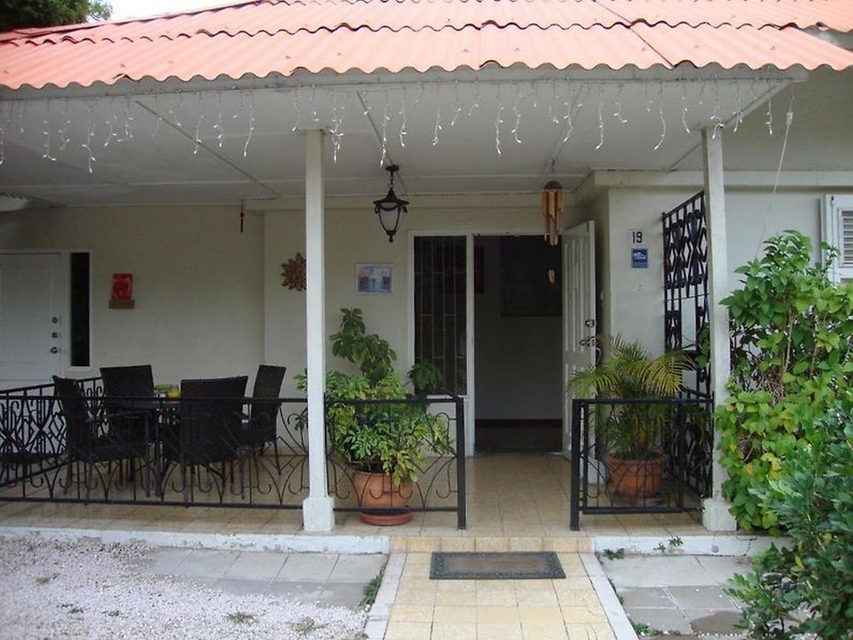 Property in Emmastad