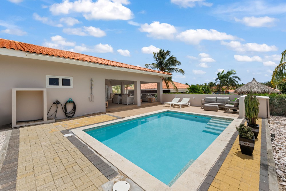 Villa in Blue Bay