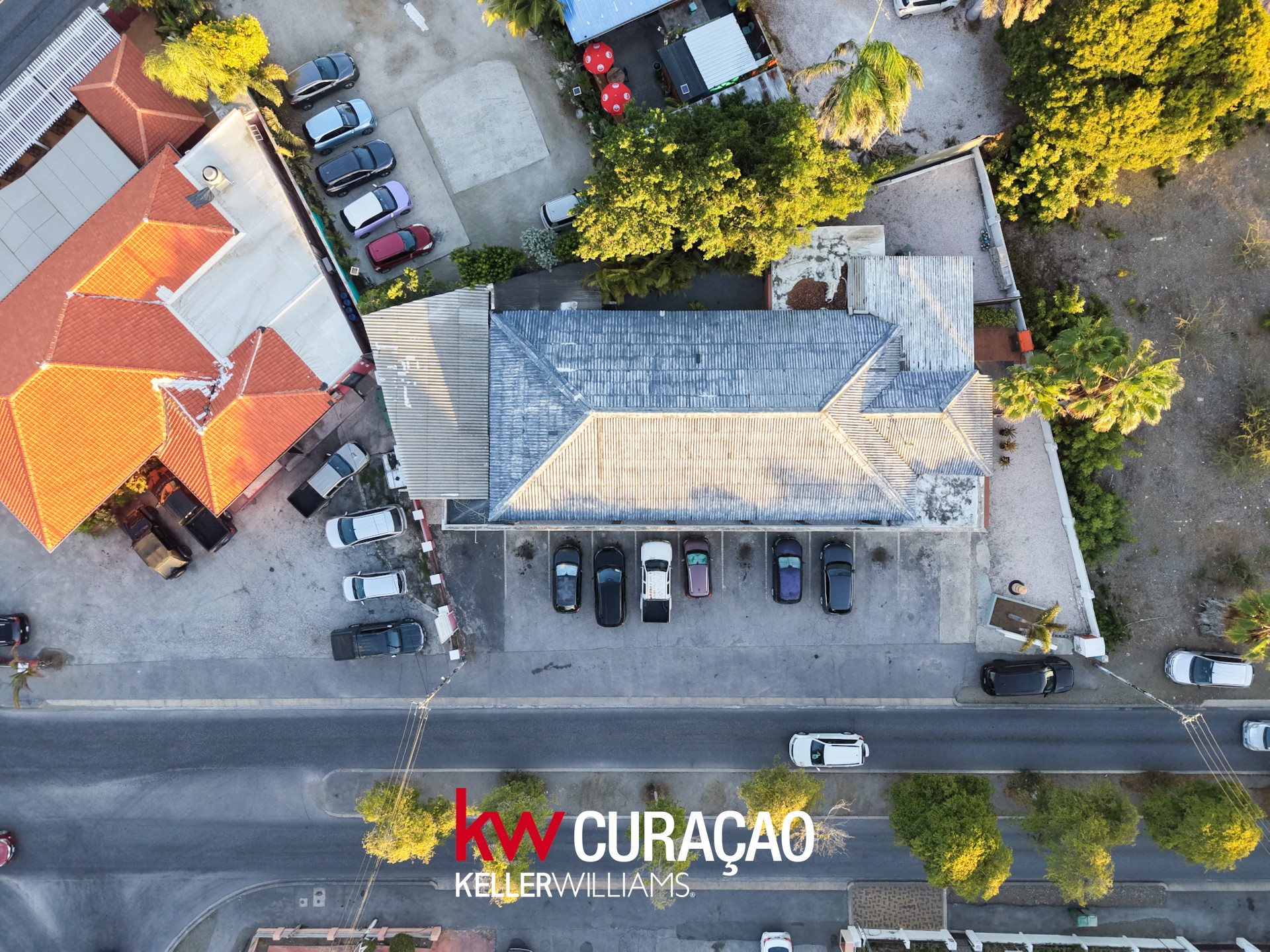 Commercial in Mahaai