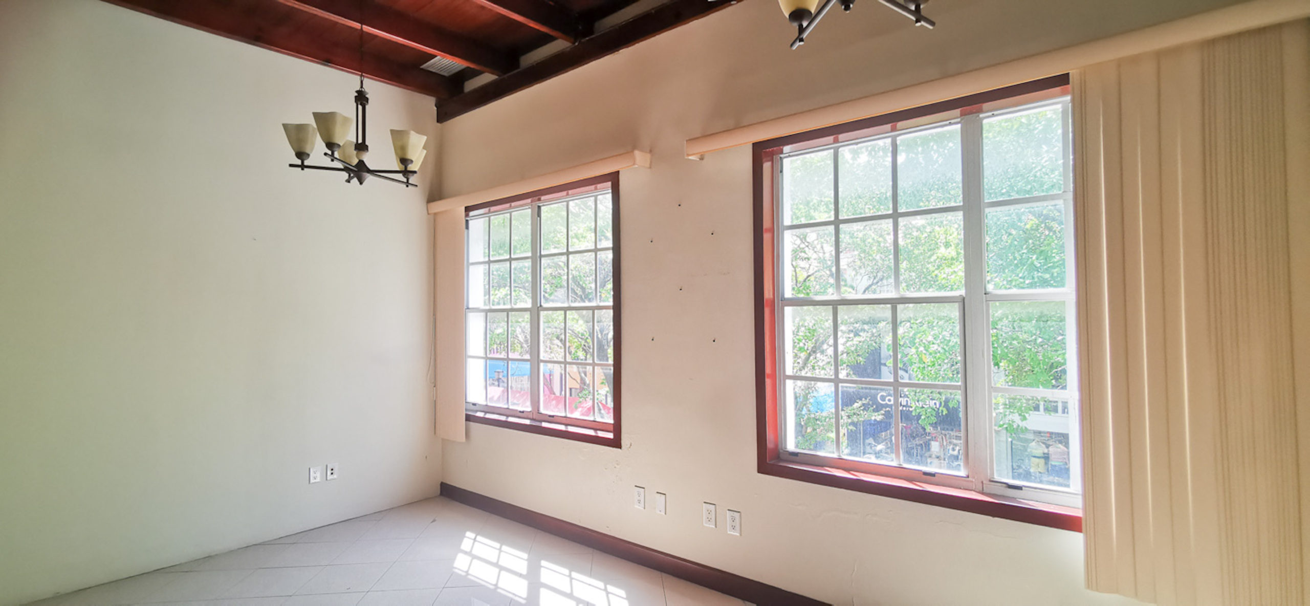 Commercial in Punda