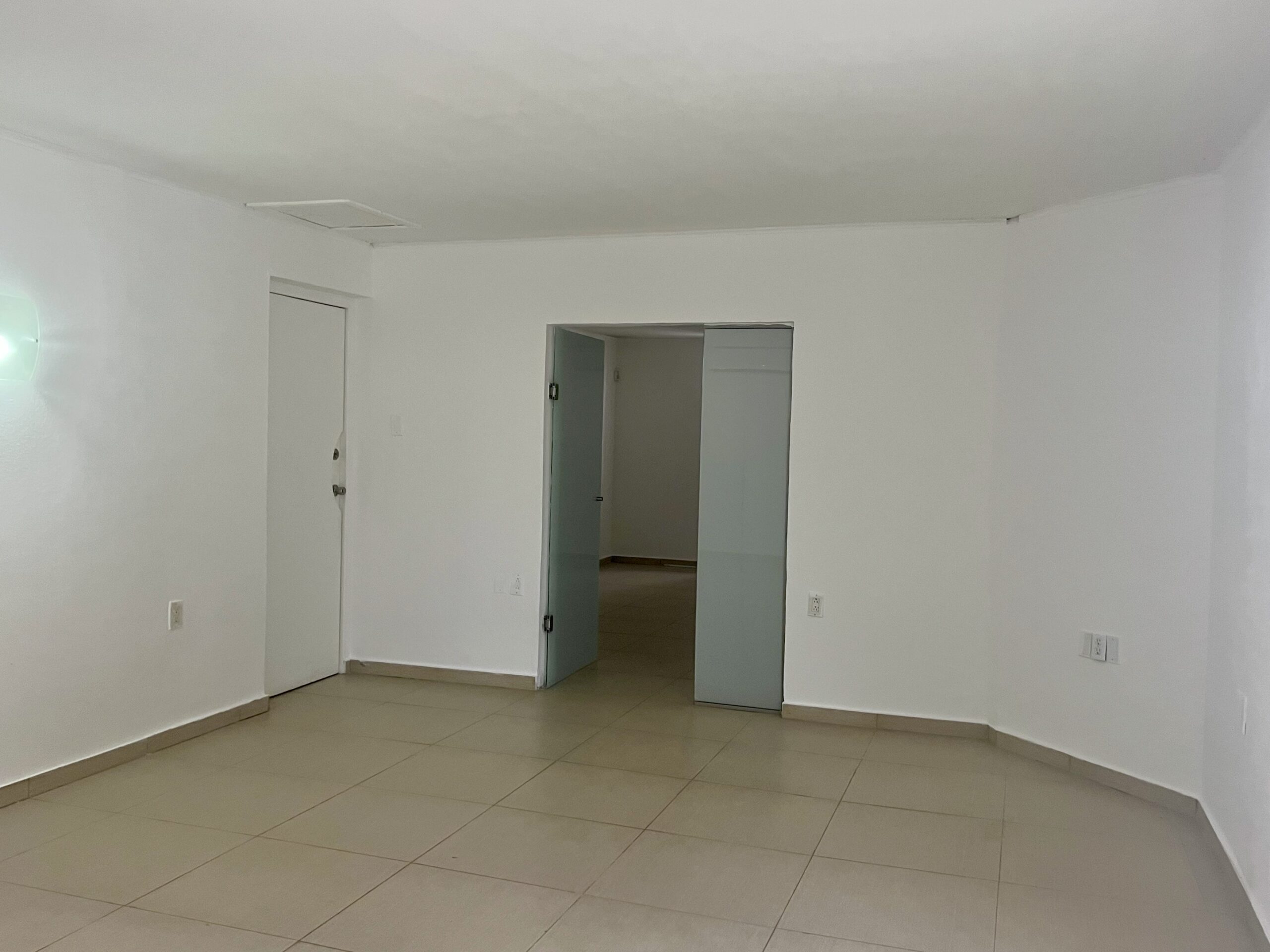 Commercial in Janwe