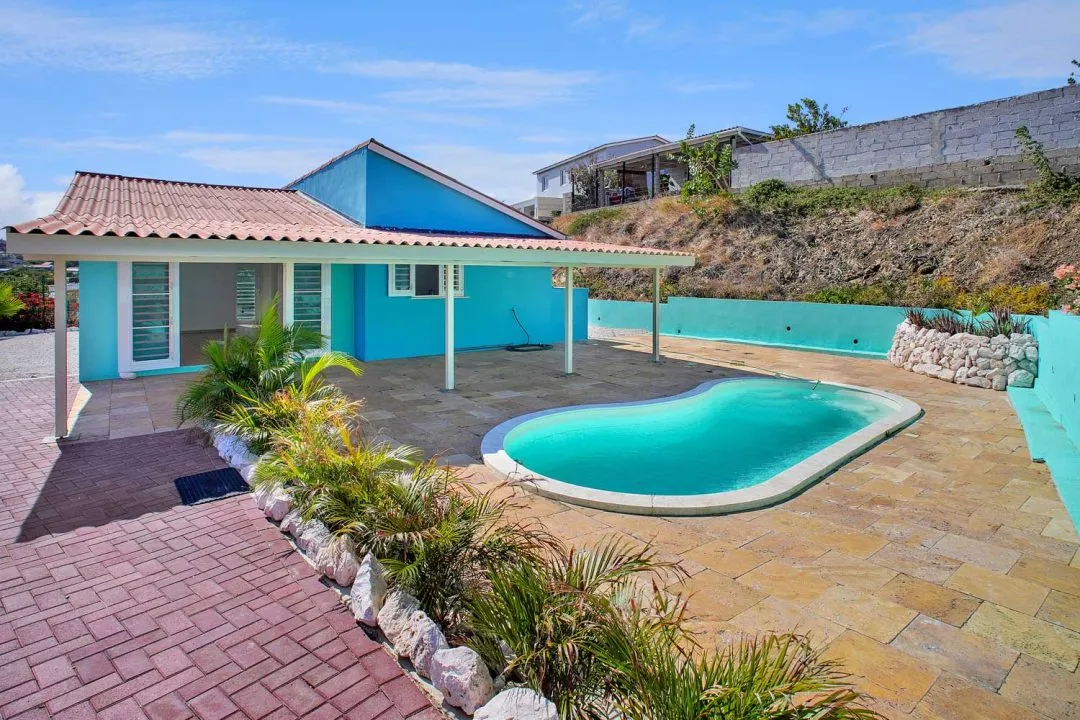 House in Montaña