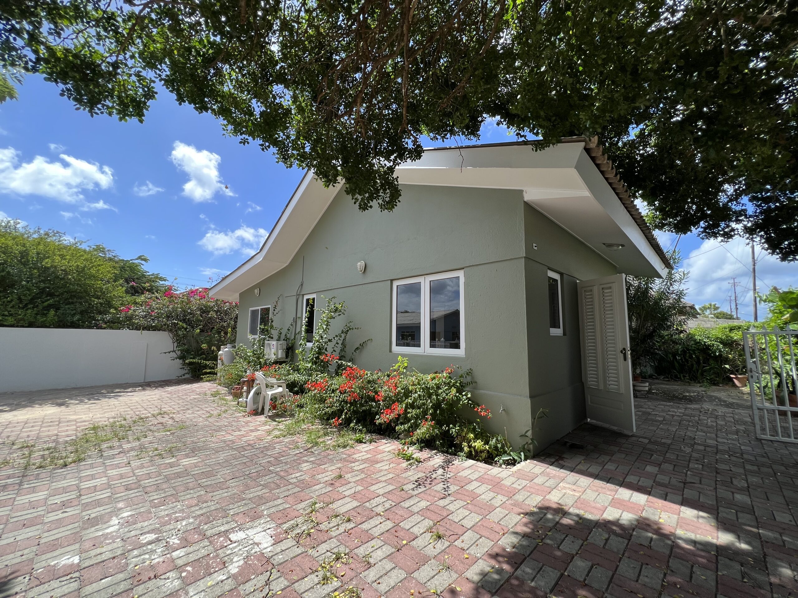 House in Otrobanda