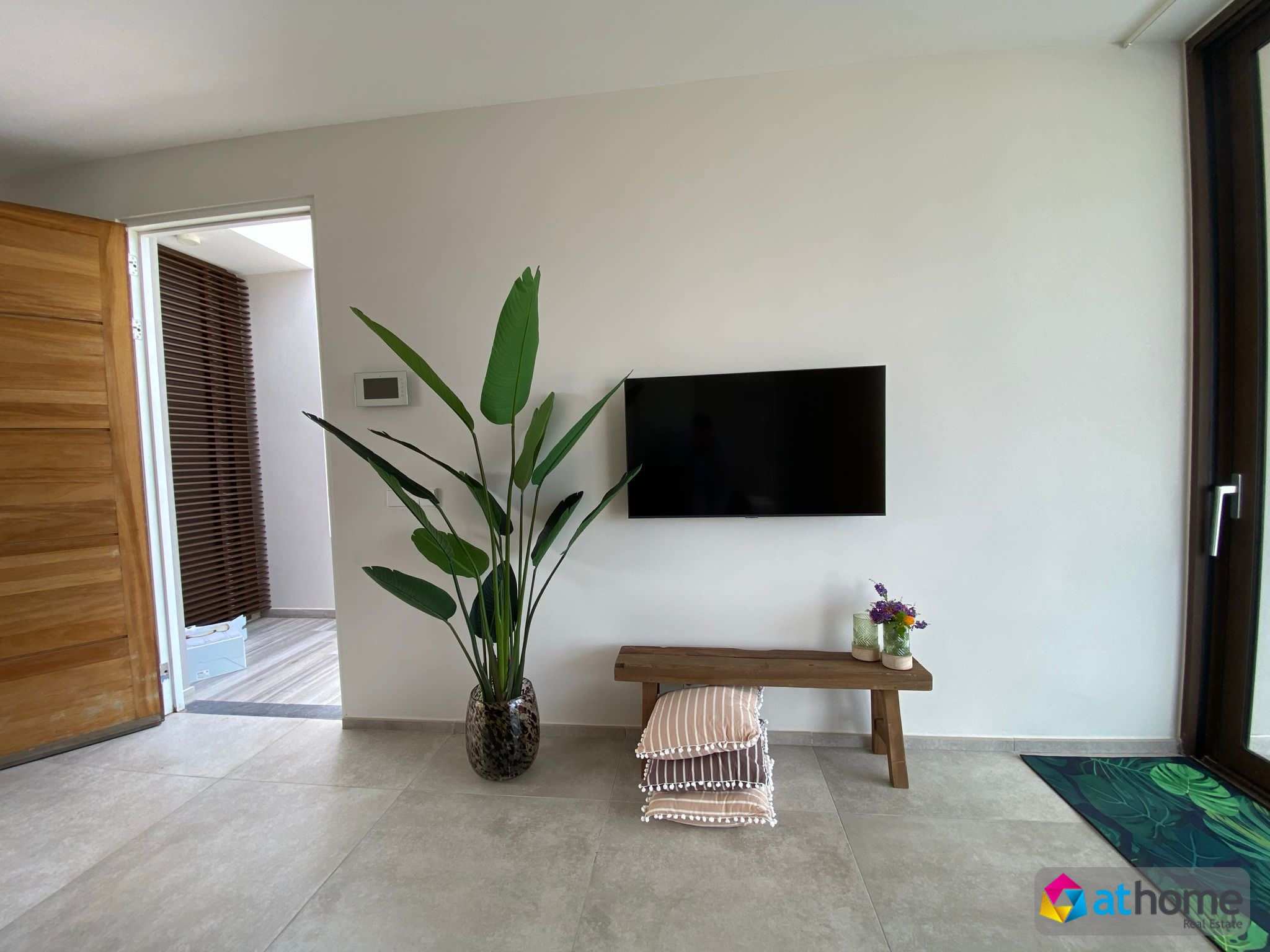 Apartment in Jan Sofat