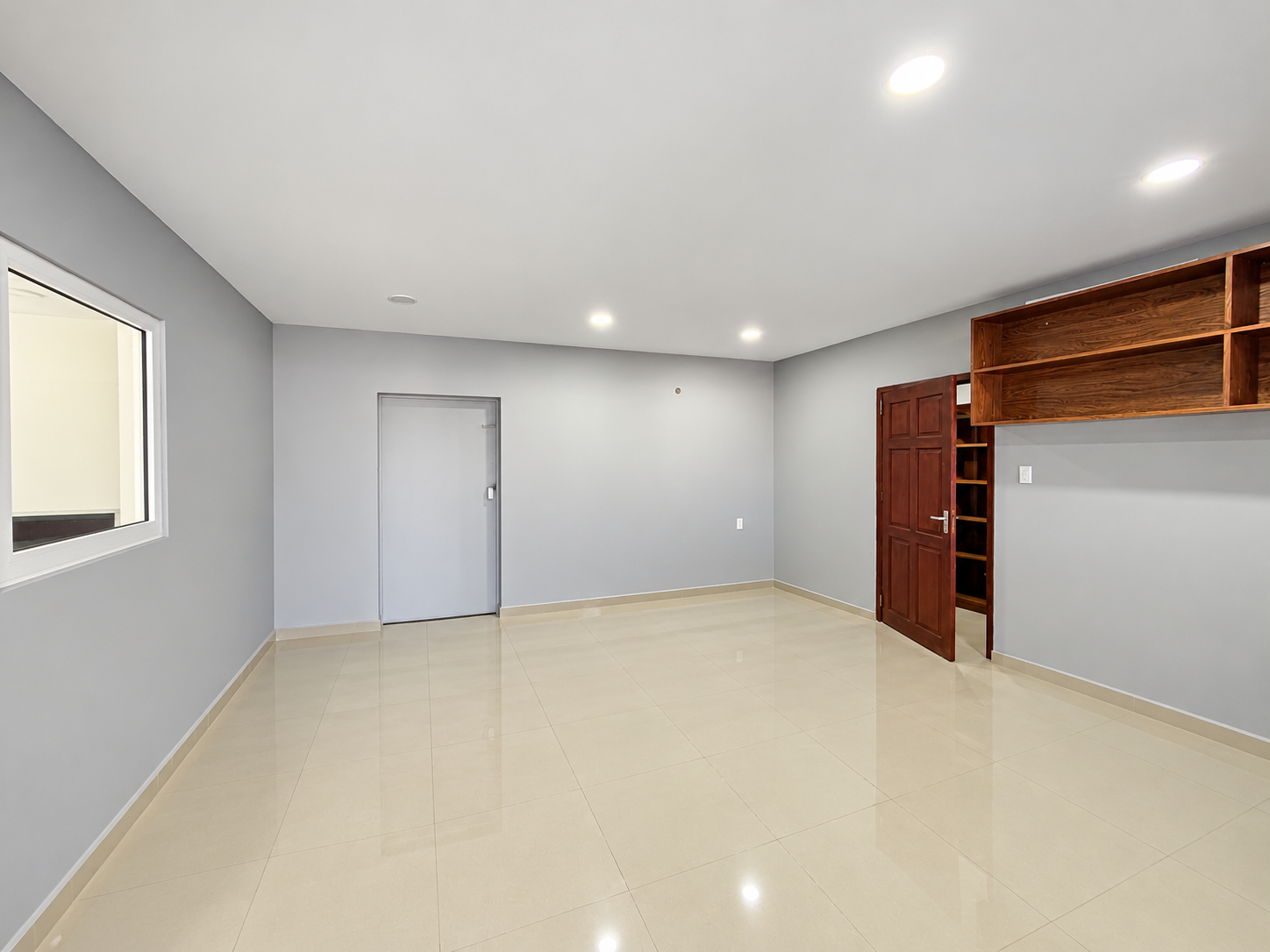 Commercial in Mahuma