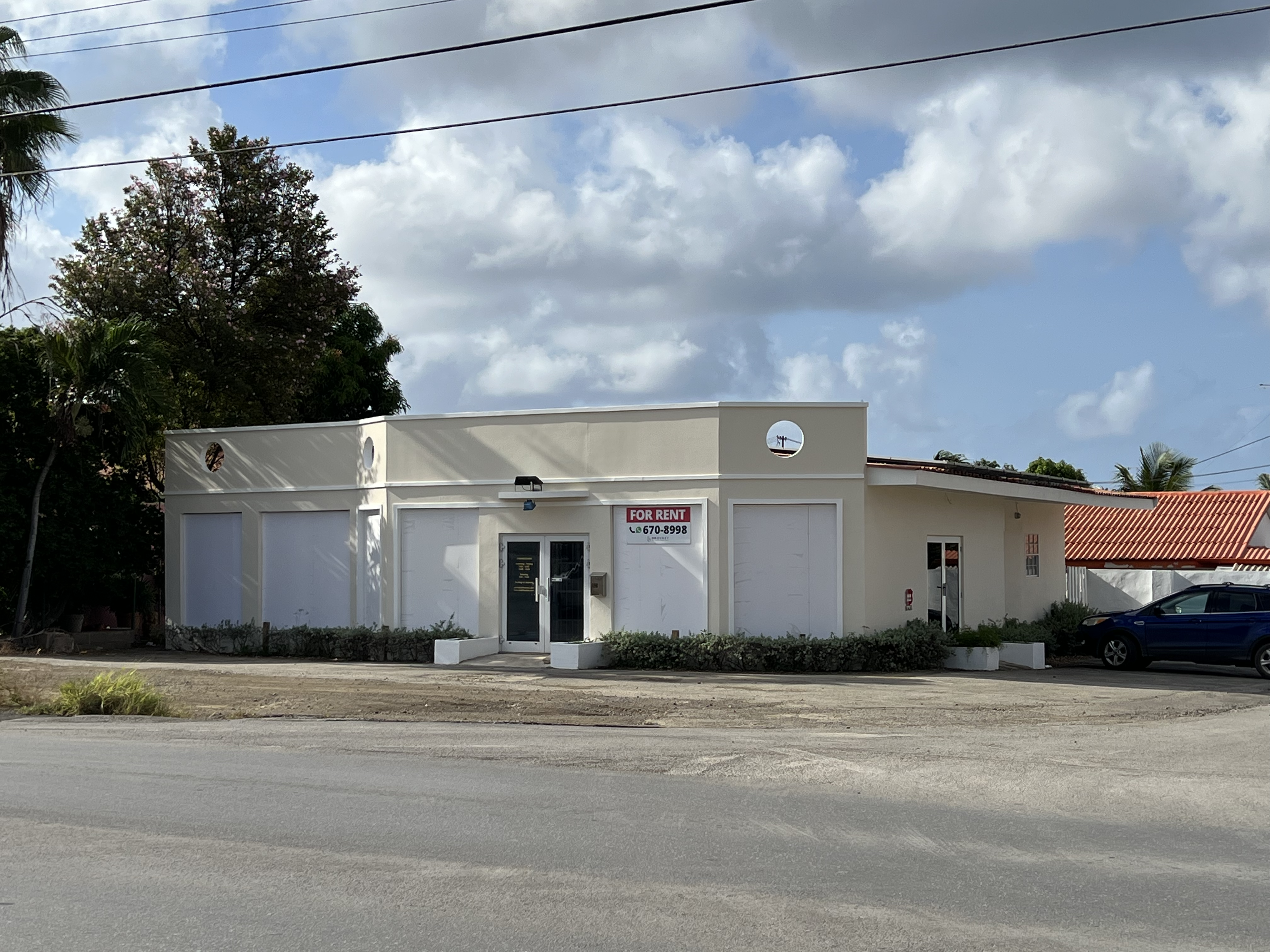Commercial in Curaçao