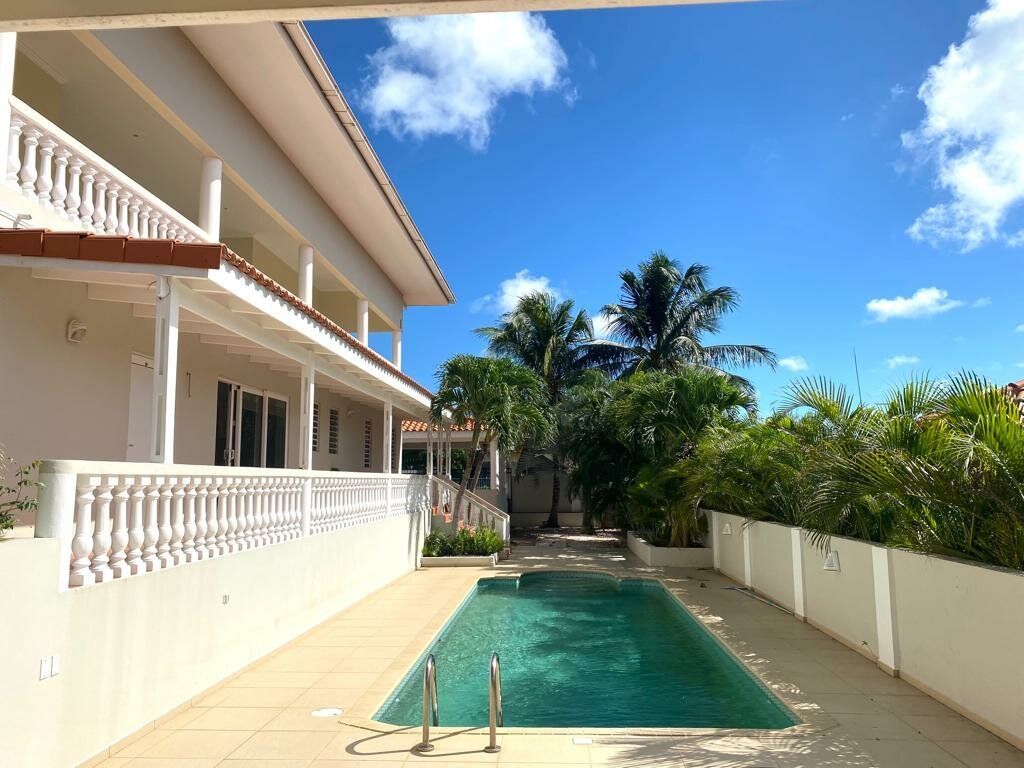 Villa in Brakkeput