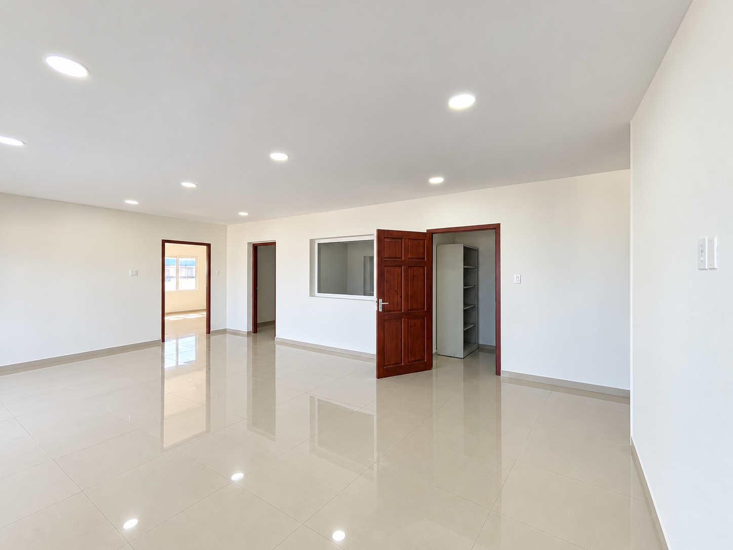Commercial in Mahuma