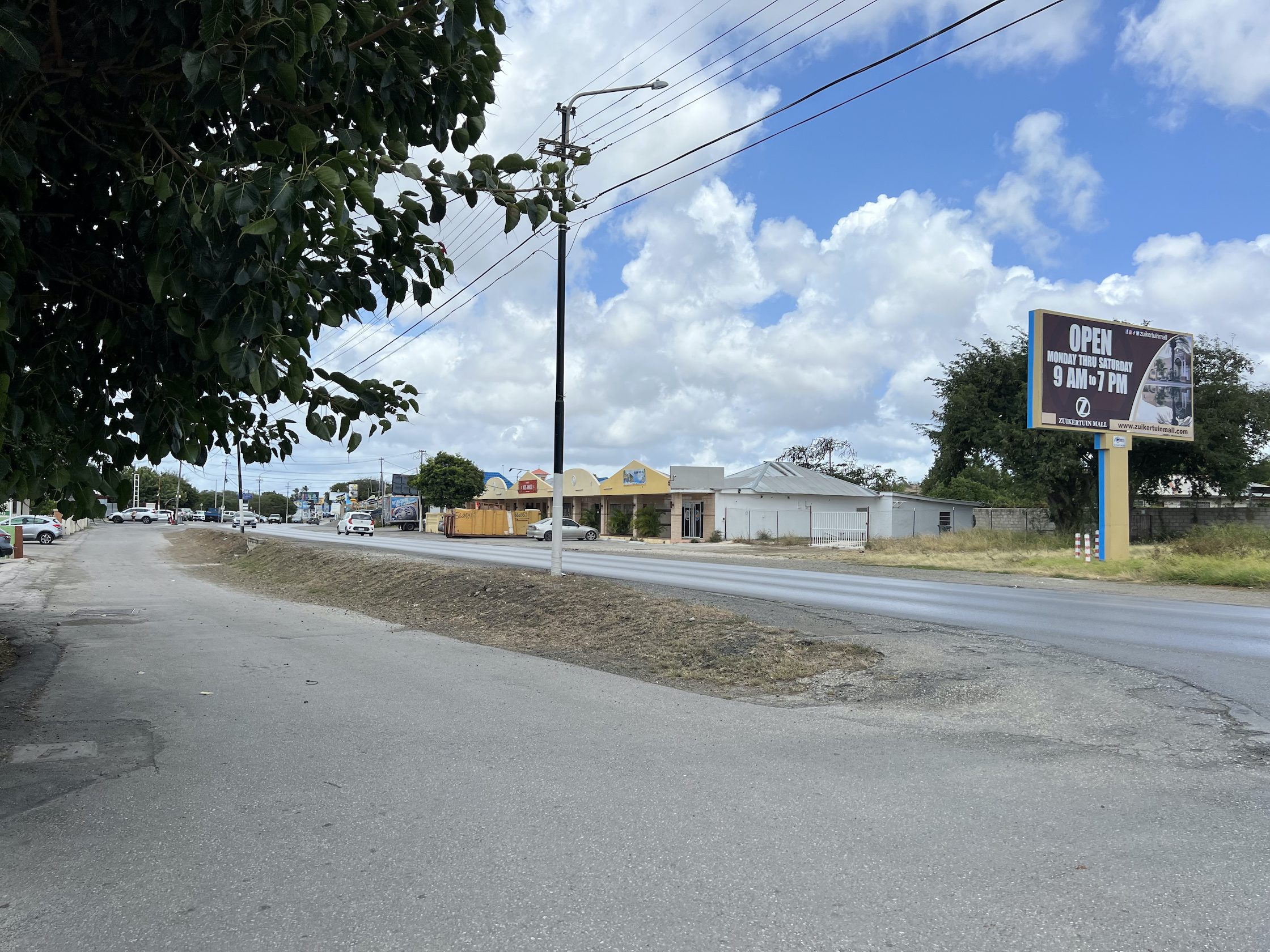 Commercial in Janwe